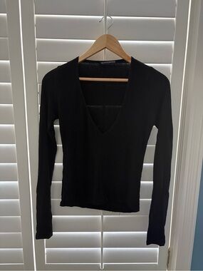 Brandy Melville Black V-Neck Long Sleeve Top